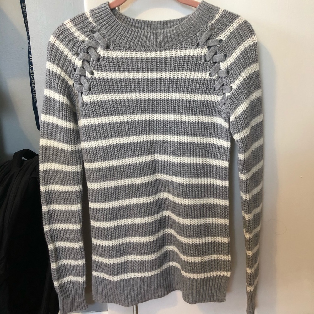 SO Sweater
